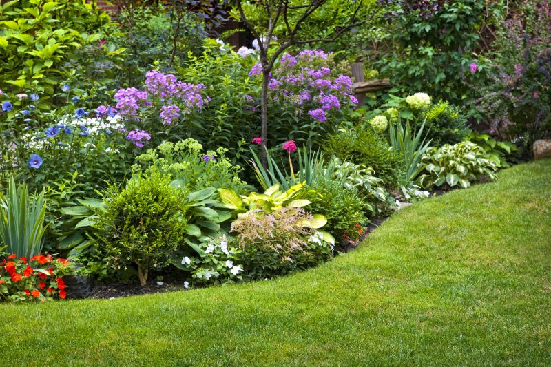 Flower Bed Mulching in Honolulu, HI
